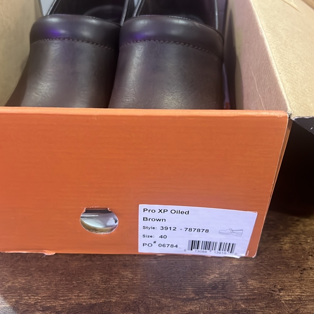 DANSKO Pro XP 1.0 Oiled Brown Waterproof Clog Size 40 in BOX Casual & Cute! - Picture 3 of 10